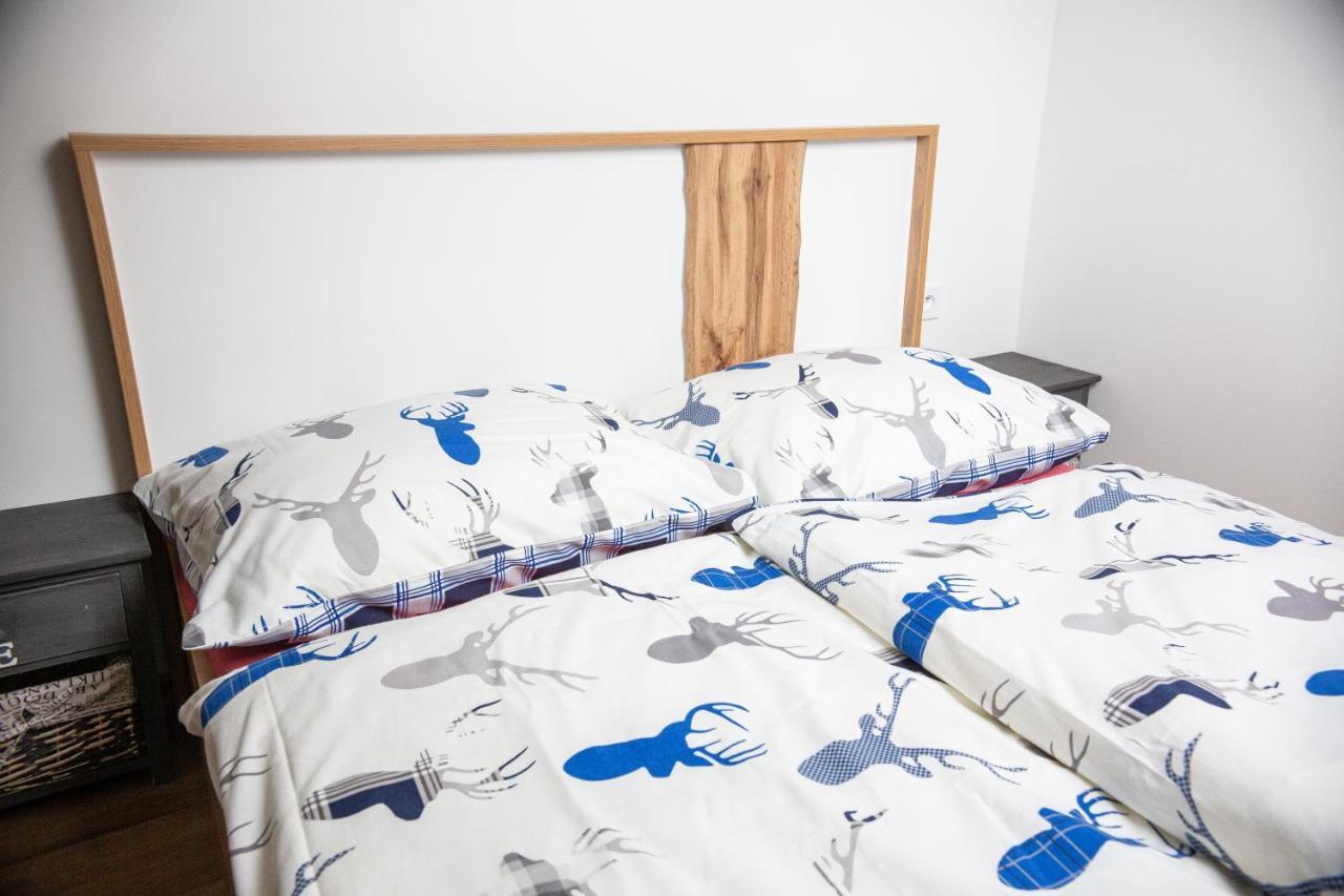 Apartmany Pod Klingerom บันสกา ชีอาว์นีซา ภายนอก รูปภาพ