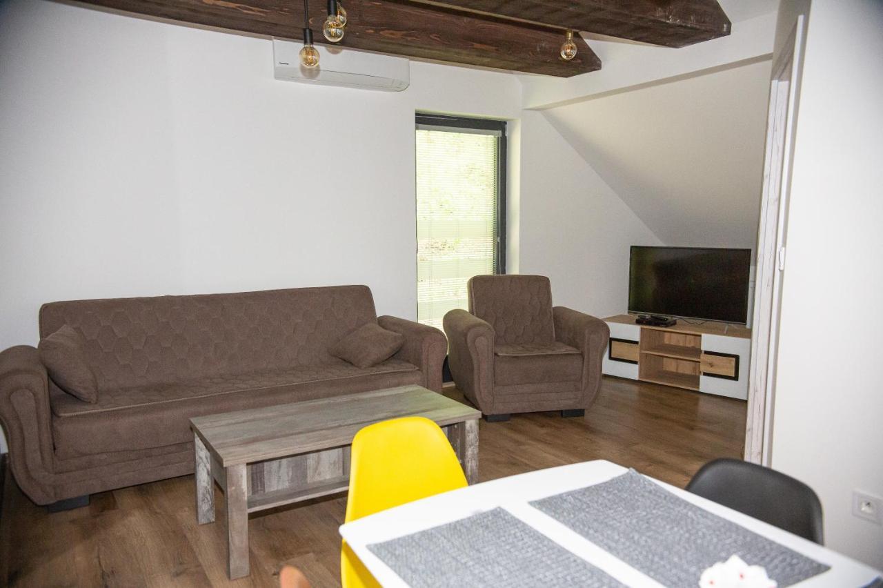 Apartmany Pod Klingerom บันสกา ชีอาว์นีซา ภายนอก รูปภาพ