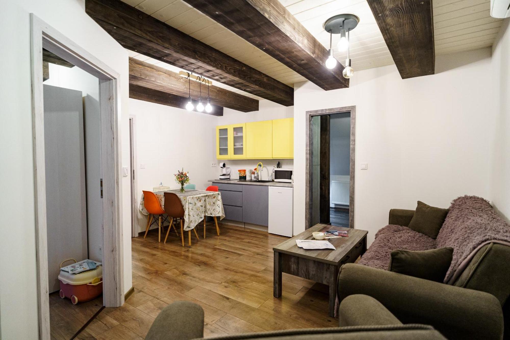 Apartmany Pod Klingerom บันสกา ชีอาว์นีซา ภายนอก รูปภาพ